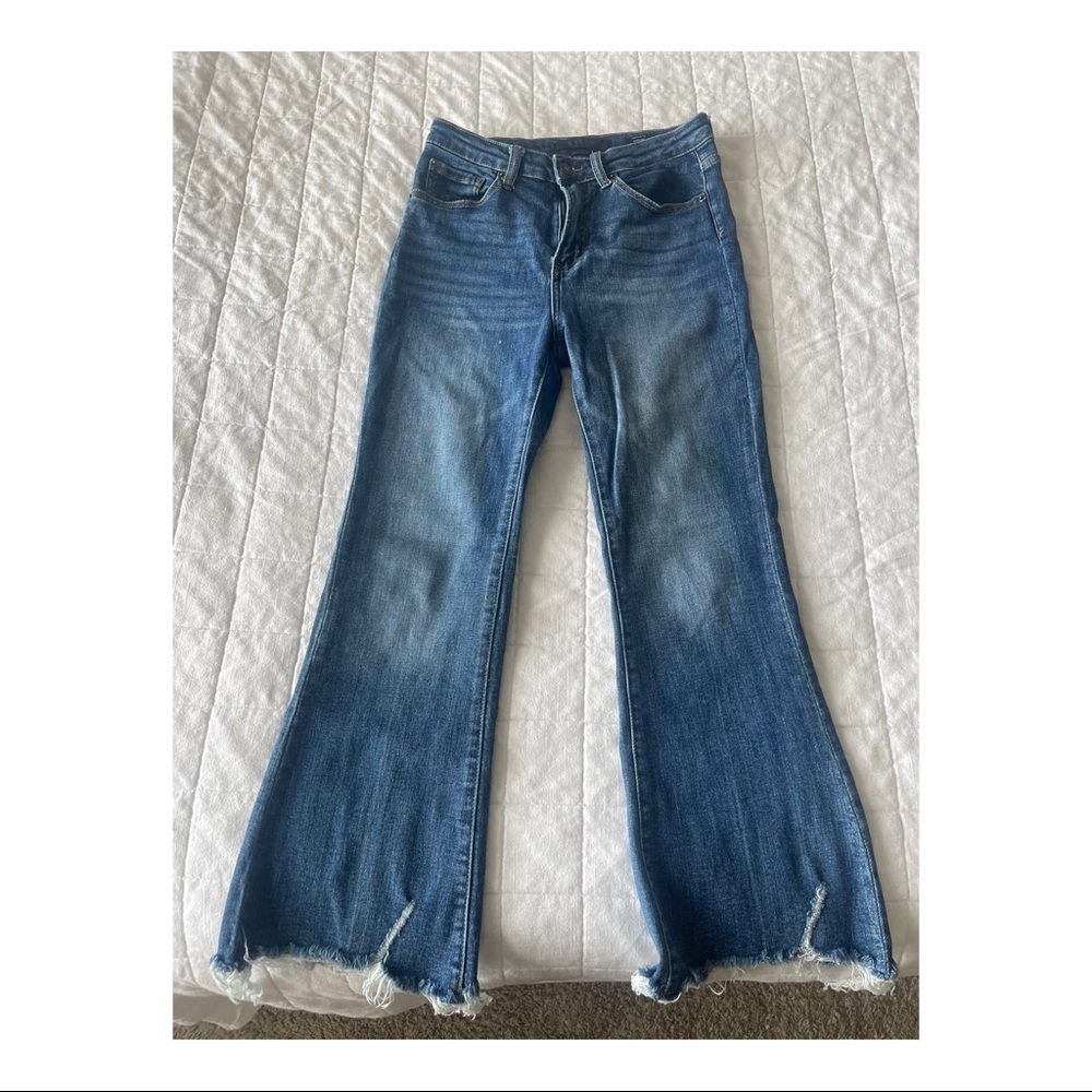 Risen, cropped flare jeans. Size 27